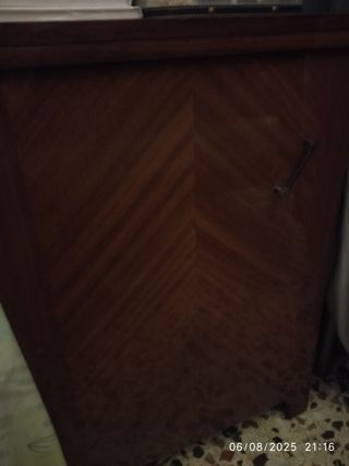 Mueble madera antiguo