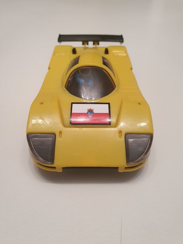 Scalextric Mazda 787B