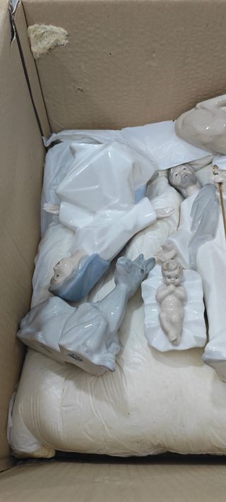 Pesebre de porcelana: figuras