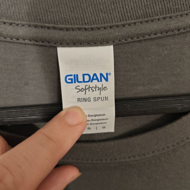 Camiseta gris Gameboy pixel art