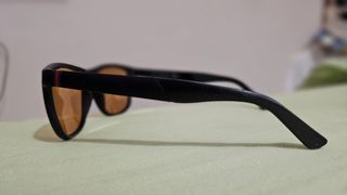 Occhiali Gucci neri e oro