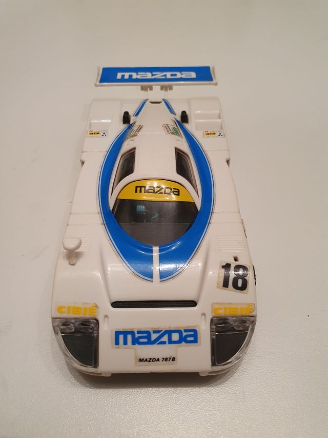 Scalextric Mazda 787B