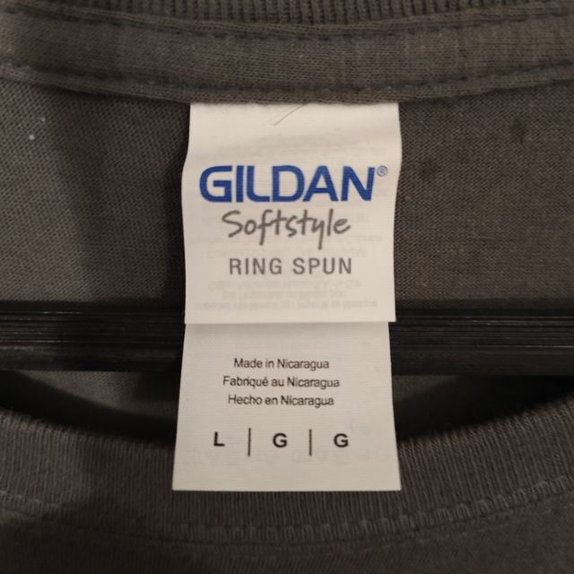 Camiseta Pokémon Gildan Verde