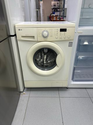 Pack nevera Daewoo + lavadora LG