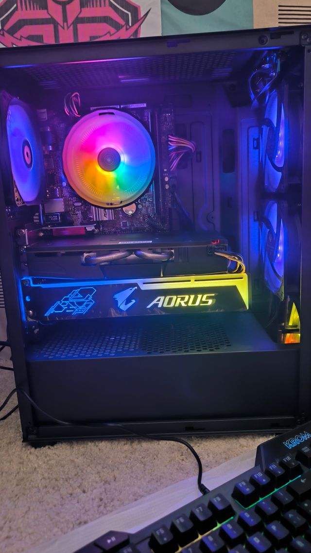 COMPUTADOR TORRE DE JOJOS/ ARGB — 16GB DE RAM+1070 8GB