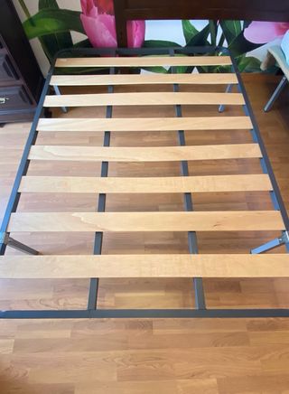 Somier metálico con láminas de madera