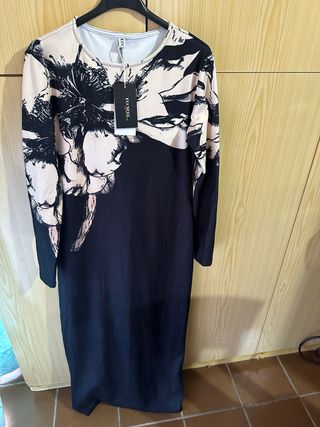 Vestido beige-negro
