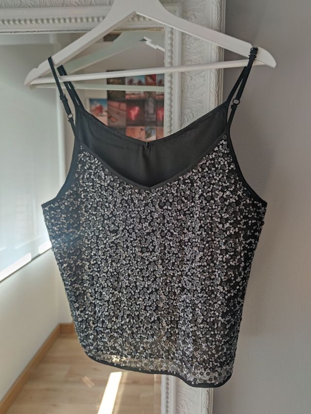 Top negro lentejuelas