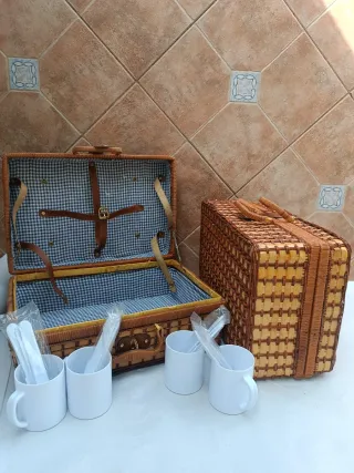 cesta de pícnic de mimbre