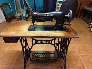 Máquina de coser Singer Antigua.