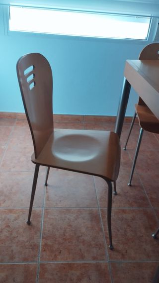 Mesa cocina + 4 sillas