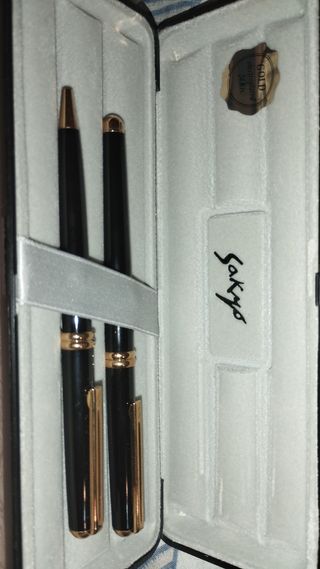 Pluma y bolígrafo Sakyo 24 quilates