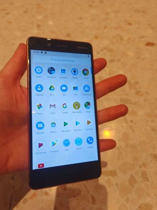 Nokia 8 - 64 GB ROM - 4 GB RAM 
Guasto della batteria e della SIM