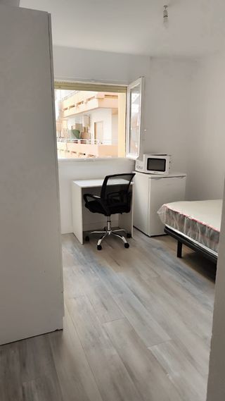 Alquiler habitación piso calle Sagunto estudiantes
