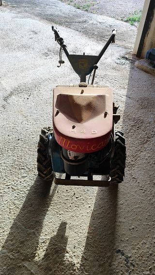Motocultor Movicam antiguo con remolque