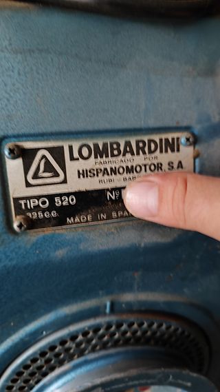 Motocultor Movicam antiguo con remolque