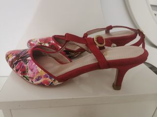 Zapatos tacón rojo - Flores