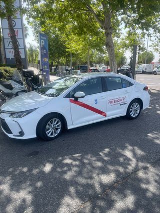 Licencia de taxi de lunes par.