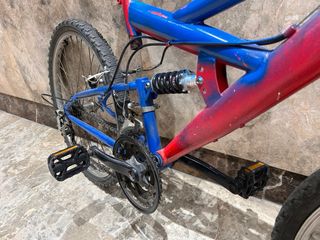 Bicicleta montaña doble suspensión