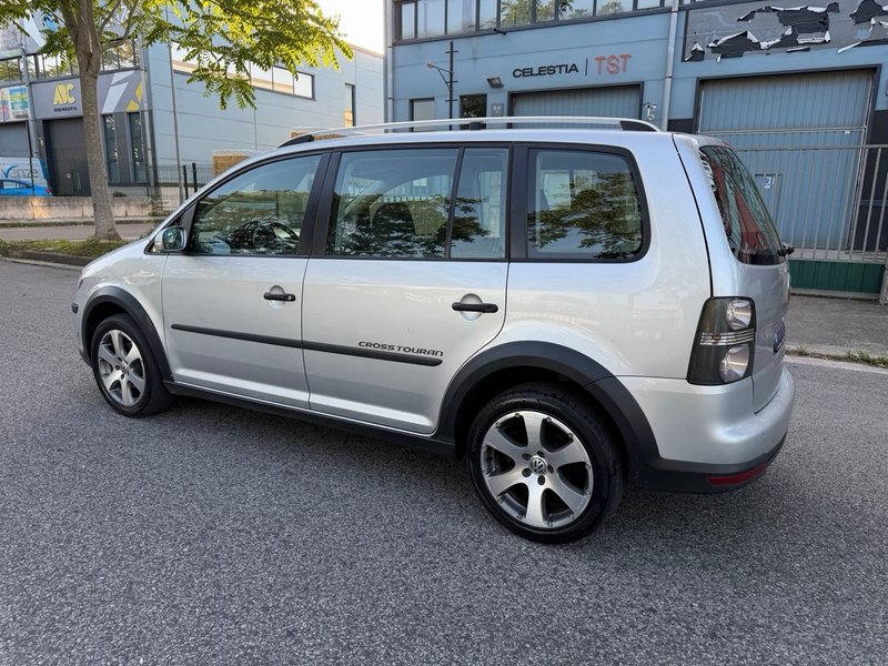 Volkswagen Touran 1.9 TDI Traveller 2007, foto 4