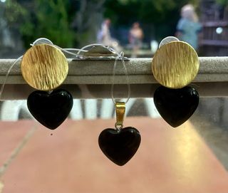 Pendientes y colgante corazón
