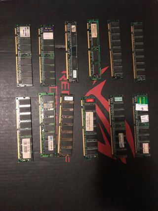 10x Memorie RAM PC133 - Usate