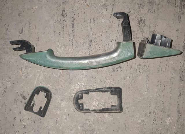 Maneta puerta exterior