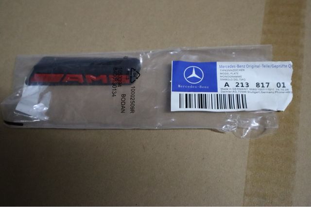 Insignia Original AMG –Parrilla Delantera Mercedes