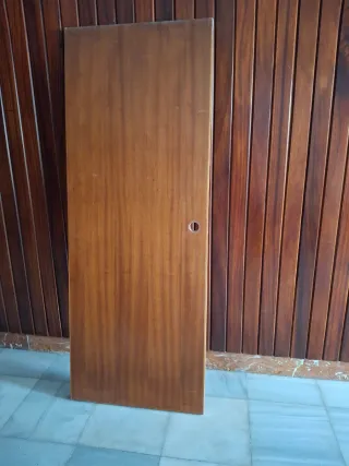 Puerta interior con Pomo