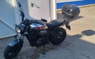 YAMAHA XSR 700