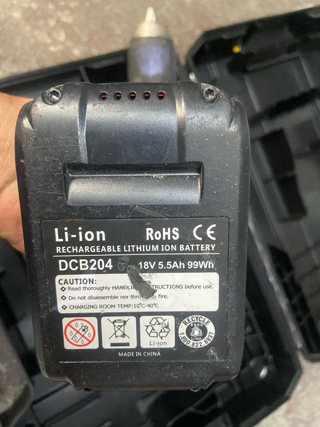 Taladro Dewalt DCD776 + Batería