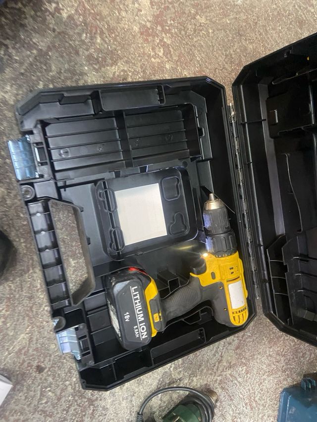 Taladro Dewalt DCD776 + Batería