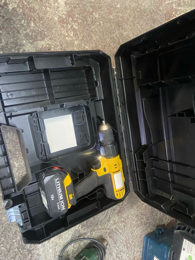 Taladro Dewalt DCD776 + Batería