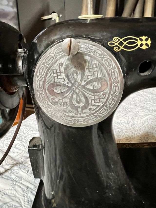 Máquina de Coser Antigua Sigma