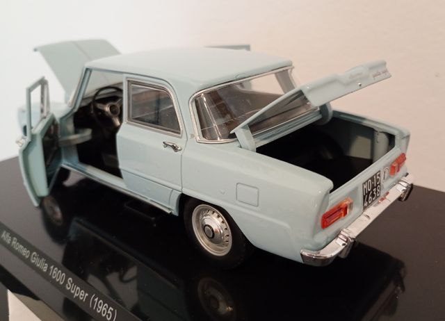 Alfa Romeo Giulia 1/24 Quattroruote Collection
