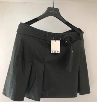 Falda negra Zara - Nueva. Temporada otoño invierno
