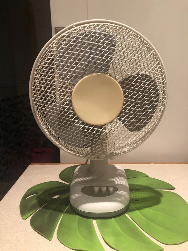 Ventilador 2 velocidades - Blanco/Gris URGENTE 