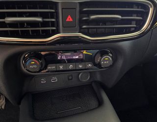 Nissan juke DIG-T 84 kW (114 CV) Ikon Edition Kiiro