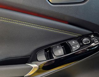 Nissan juke DIG-T 84 kW (114 CV) Ikon Edition Kiiro