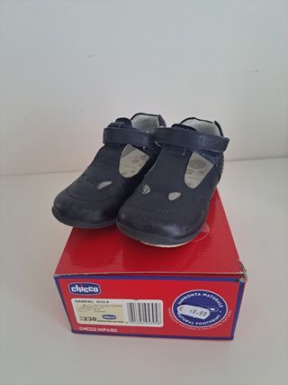 Sandali con occhi Chicco