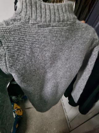 Camisola de malha cinzenta 8 anos