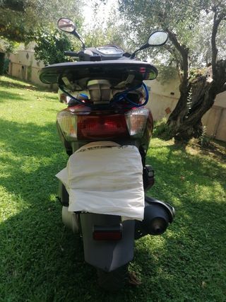 Honda Dylan 125cc - Roja
