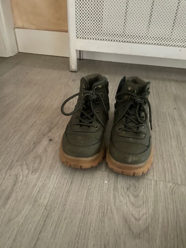 Botas niño talla 31 - Oliva