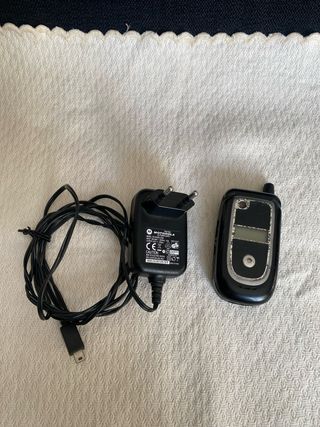 Motorola V235 - Cellulare Vintage
