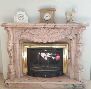 Chimenea Mármol Rosa Dorado
