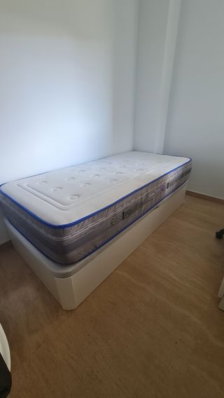 "Tus muebles no se van a montar solos...