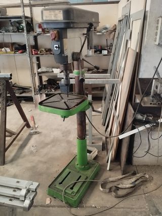 Taladro de pie industrial