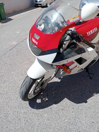 YAMAHA FZR 1000 EXUP - Moto