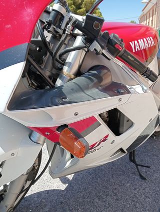 YAMAHA FZR 1000 EXUP - Moto