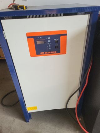 Cargador baterías GM Electric 80V